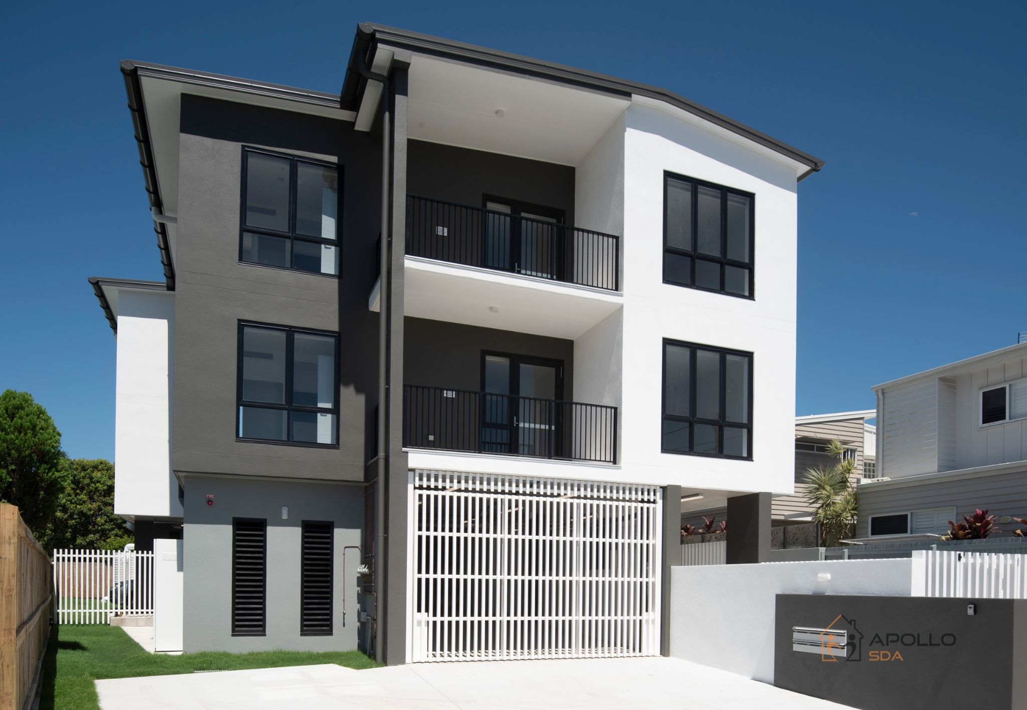 Maroochy Front gate closed