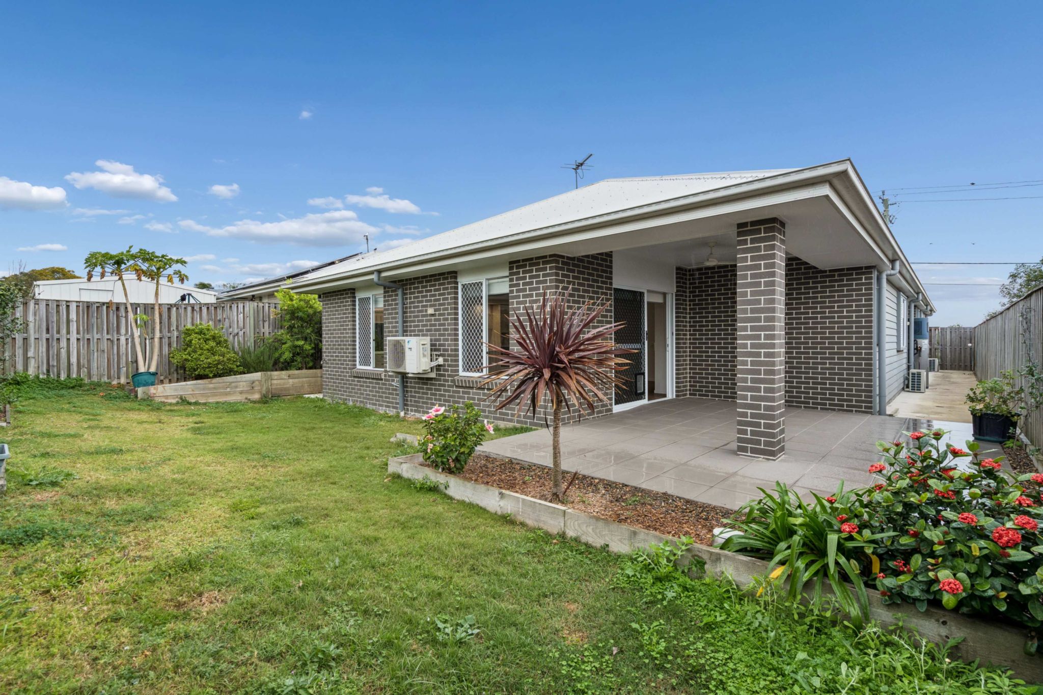 online image-compressor_013_Open2view_ID1028870-45_Bognuda_St_Bundamba