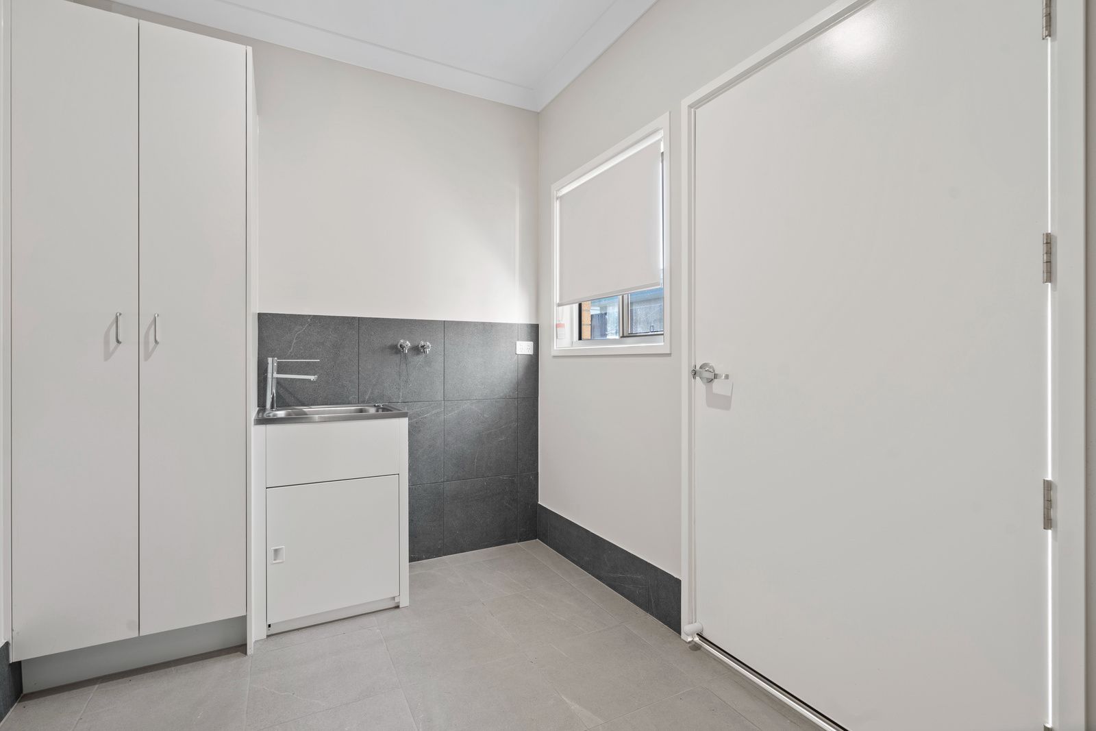 006 Open2view_ID965913-24_Livistona_Street