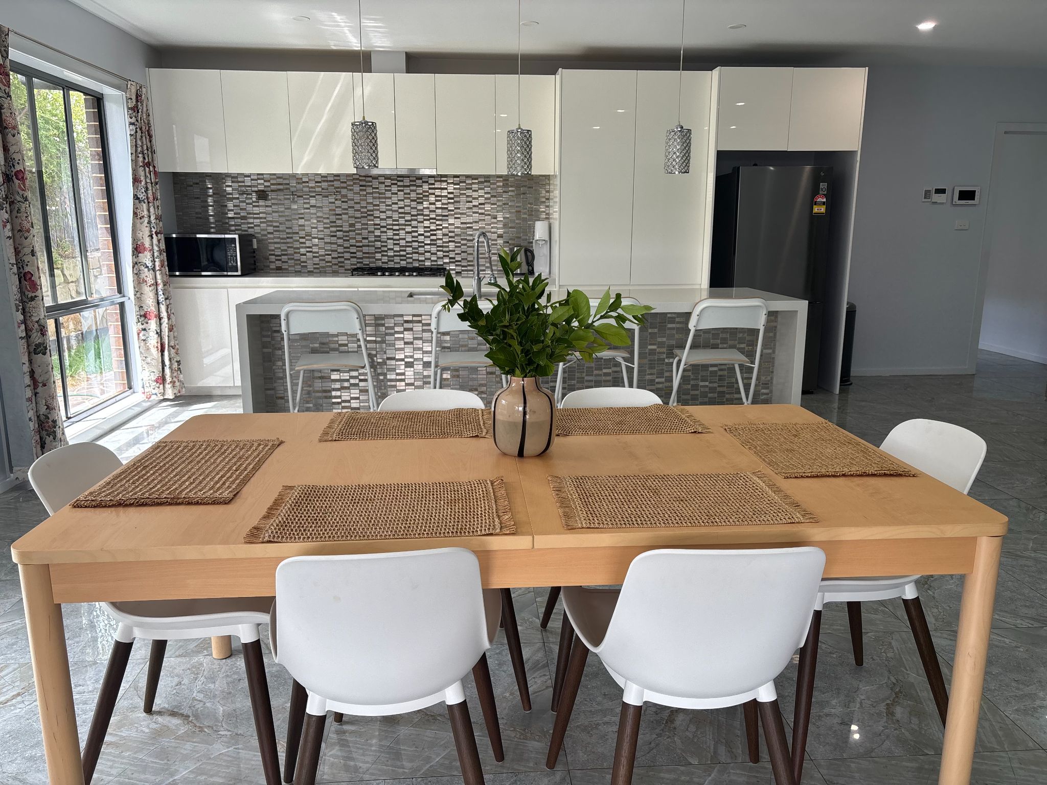 76344025077 AB789FAE-29E9-4A01-A0D4-F5EB8DC009CE