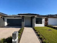 Tarneit 46 house front