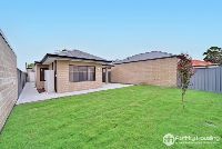 17B Dallington Cres Back_Robust_Resized