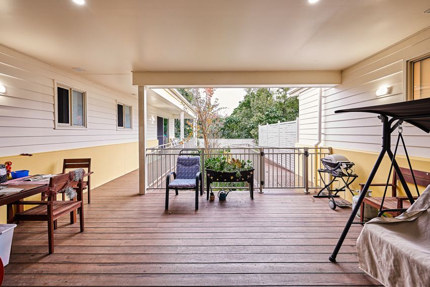 SIL045 LR-BilambilHts-exterior-communal1