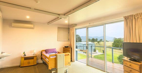 Nardy House-Bedroom-1-582x300