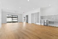 006 Open2view_ID1003017-14_Zephyr_Crescent