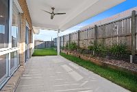 016 Open2view_ID965913-24_Livistona_Street