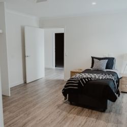 P1247481 bedroom-250x250