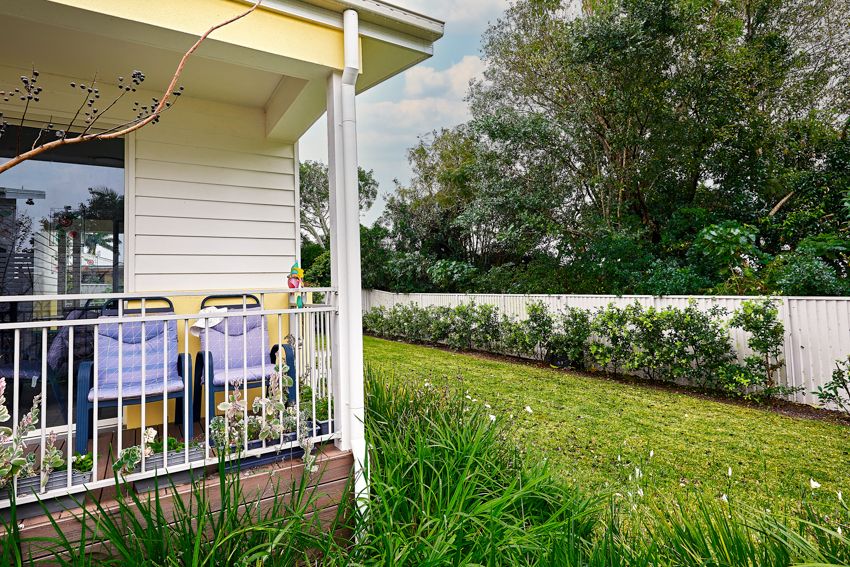 SIL045 LR-BilambilHts-exterior4