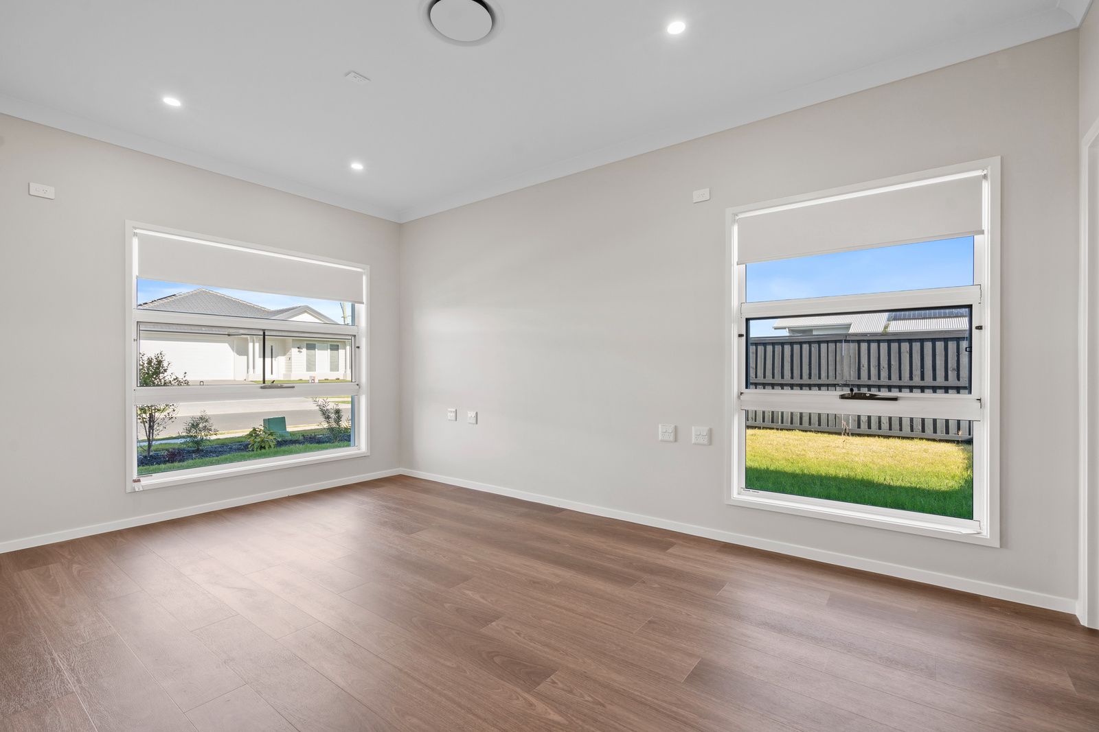 004 Open2view_ID965913-24_Livistona_Street