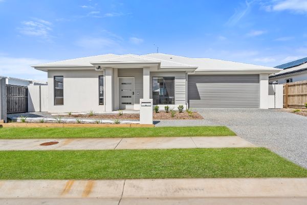 002 Open2view_ID1003017-14_Zephyr_Crescent