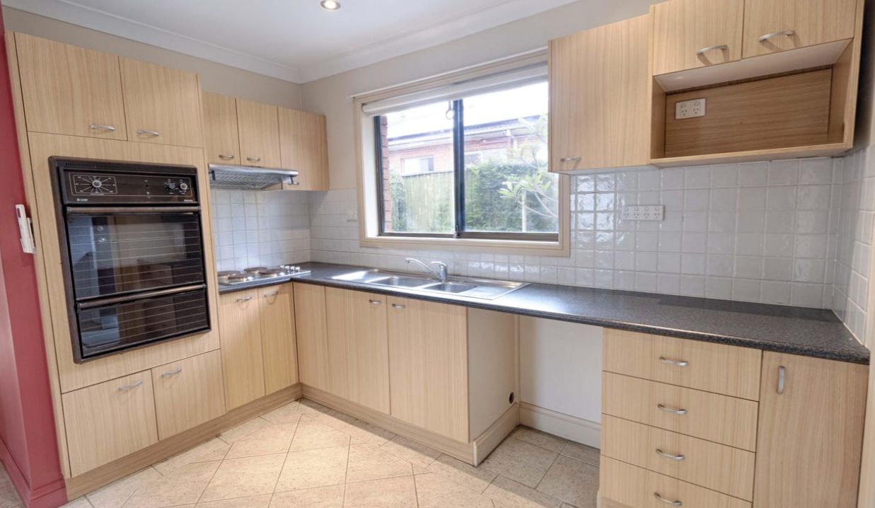 Pendle Hill  Kitchen)