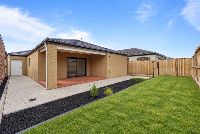 Whyndham Vale 9 Backyard