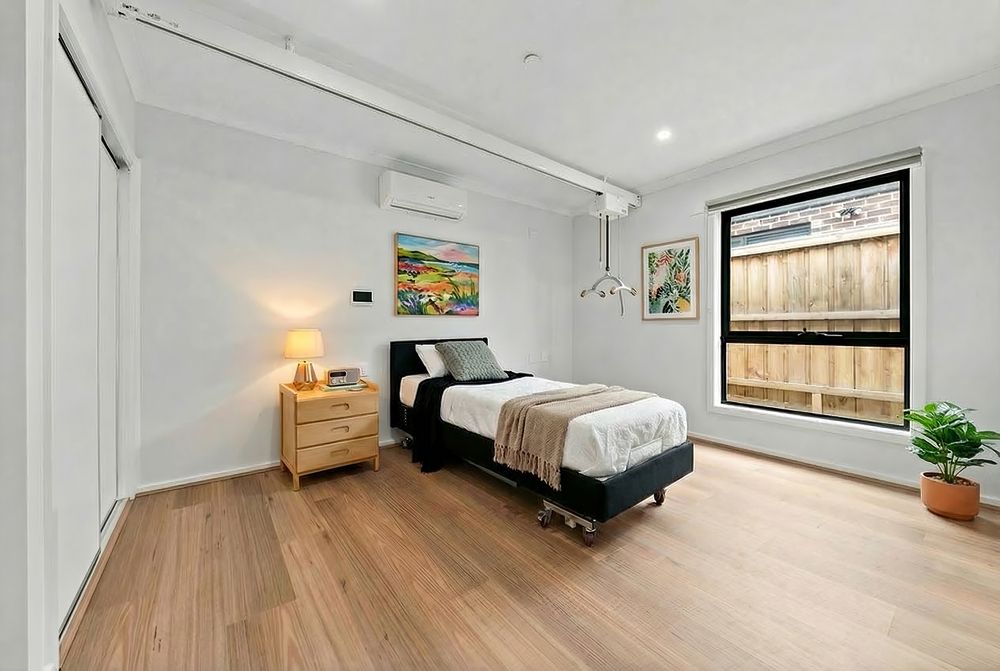 Alpinia 38 Bedroom Ceiling Hoist