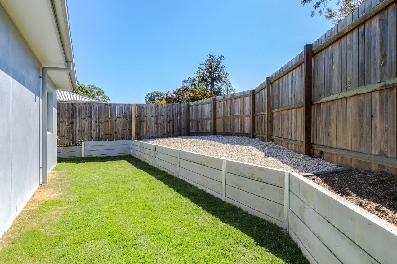 012 Open2view_ID646884-9_Conifer_Avenue_1280x853