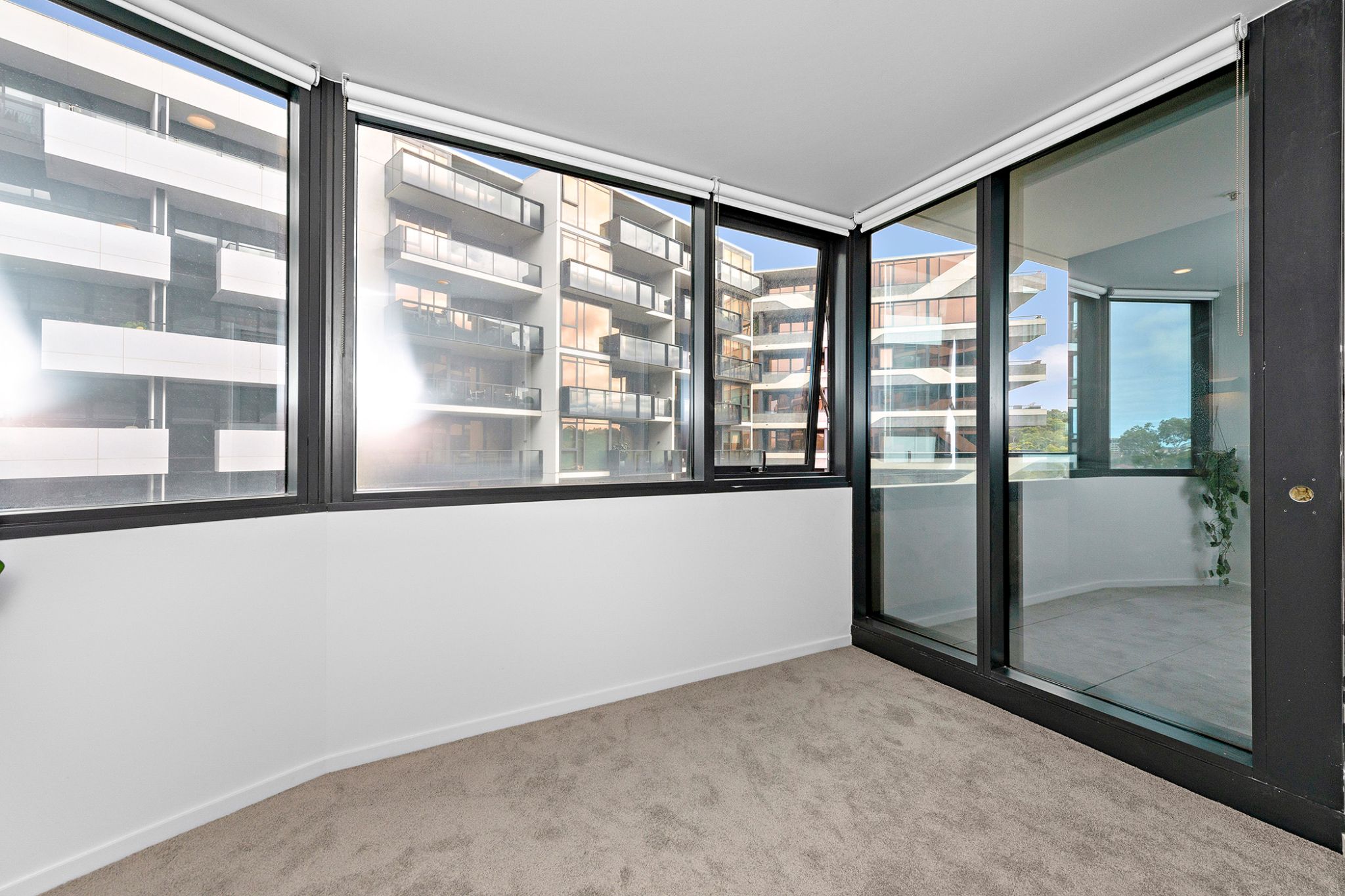 5 Balcony
