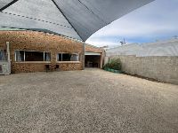 back unit outside area pic 1