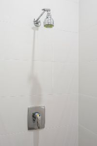 SILL038 LR-Fletcher-shared toilets3