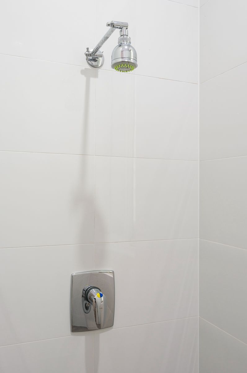 SILL038 LR-Fletcher-shared toilets3