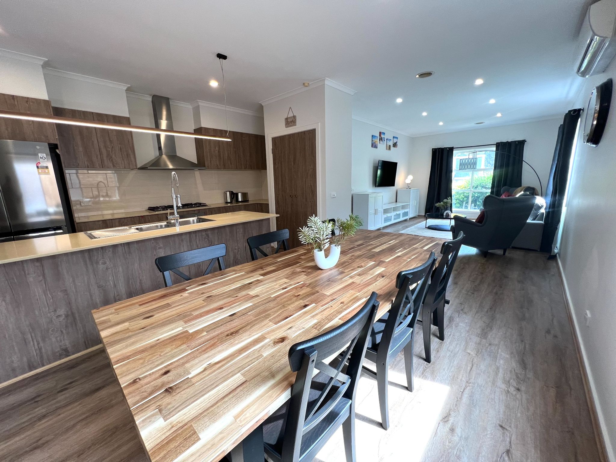 E6FDF549 8AA0-441F-BCE0-1F0742E93C79