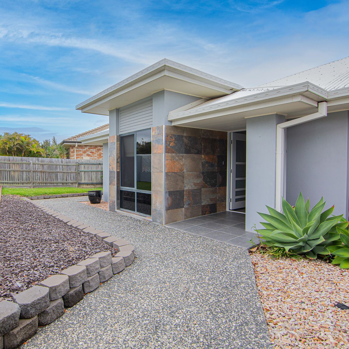 Ebony Crescent Redland Bay LRG   002b - square