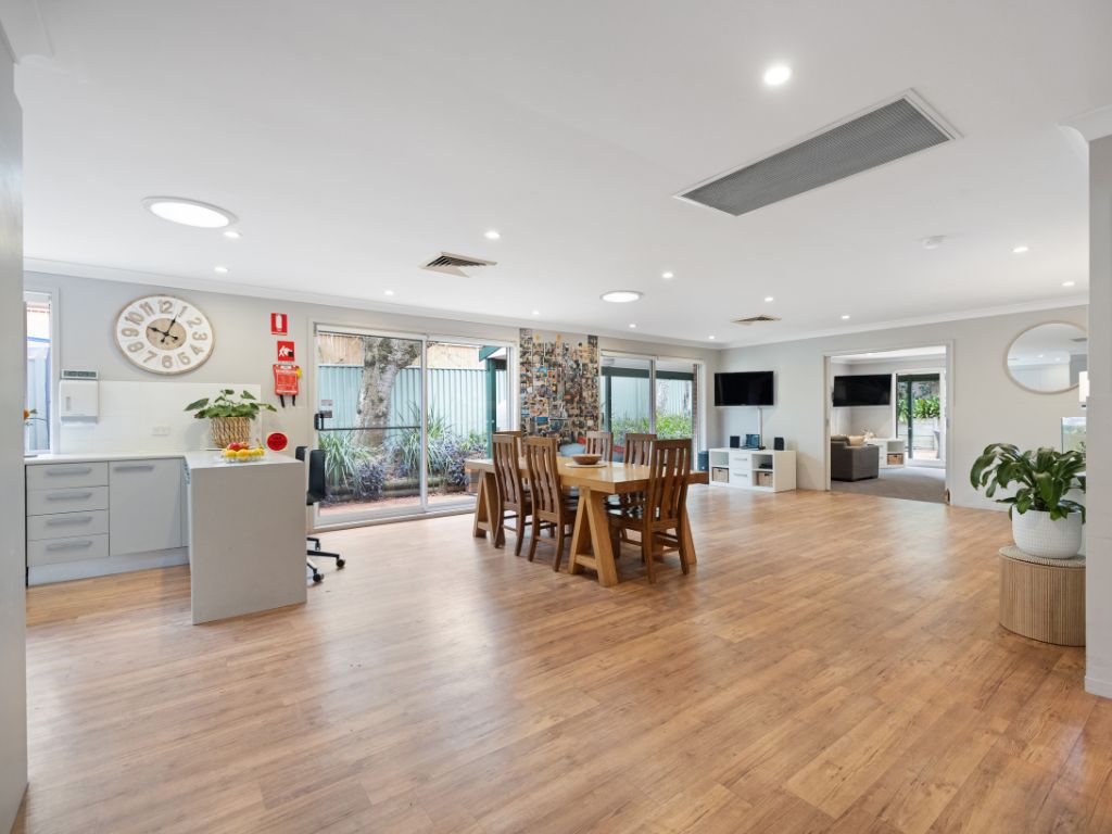 Short Term Accommodation Respite Dee Why-Grevillia_Image 06_Kitchen Dining Living 1.1