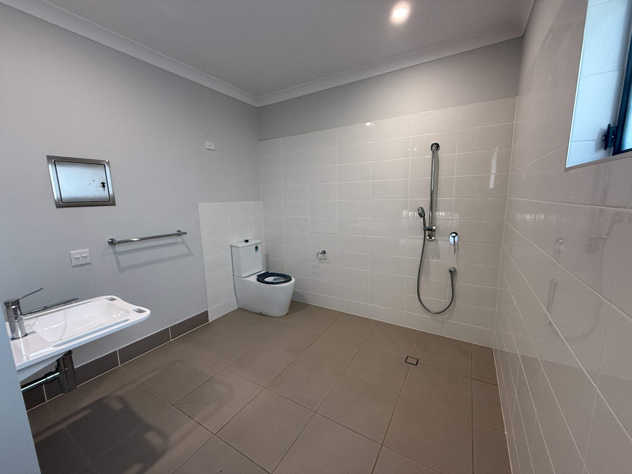 8   Weetwood St 1b - Ens 1