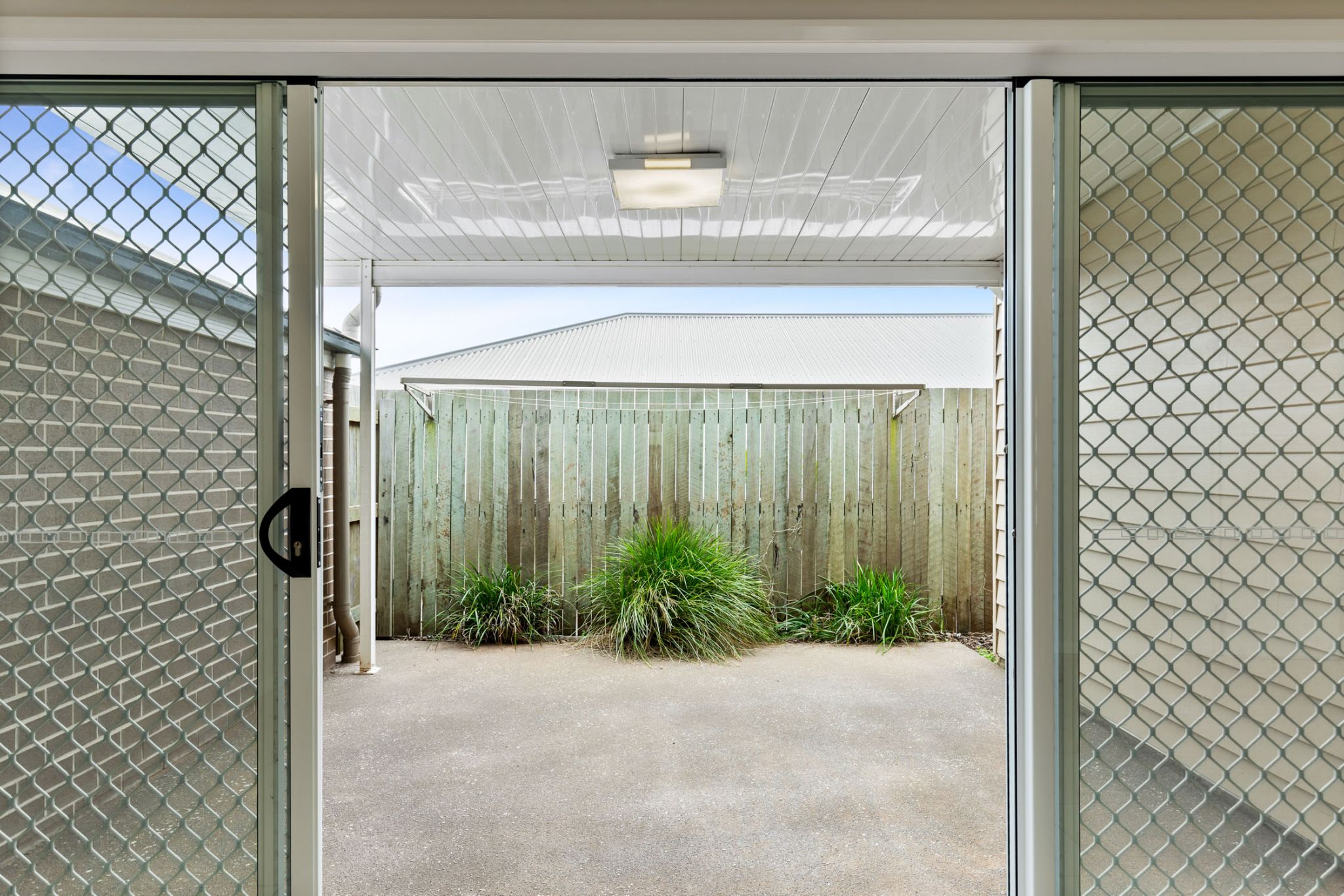 Unit 2  11 Cardamon Cr_ Glenvale _5 of 35__1665420394