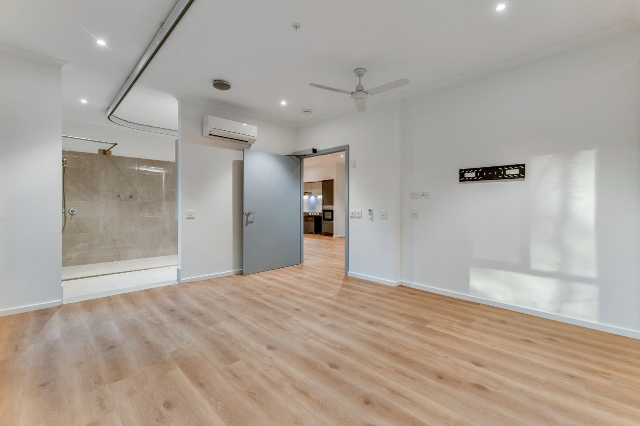 DSC 2299FW2024 Large