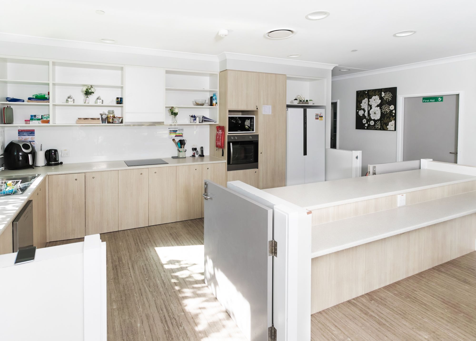 SIL043 LR_Maryland_shared kitchen dining_2