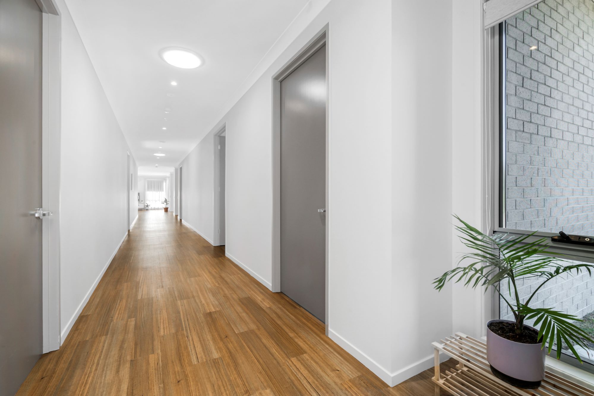 012 Open2view_ID821638-1_Hemlock_Street