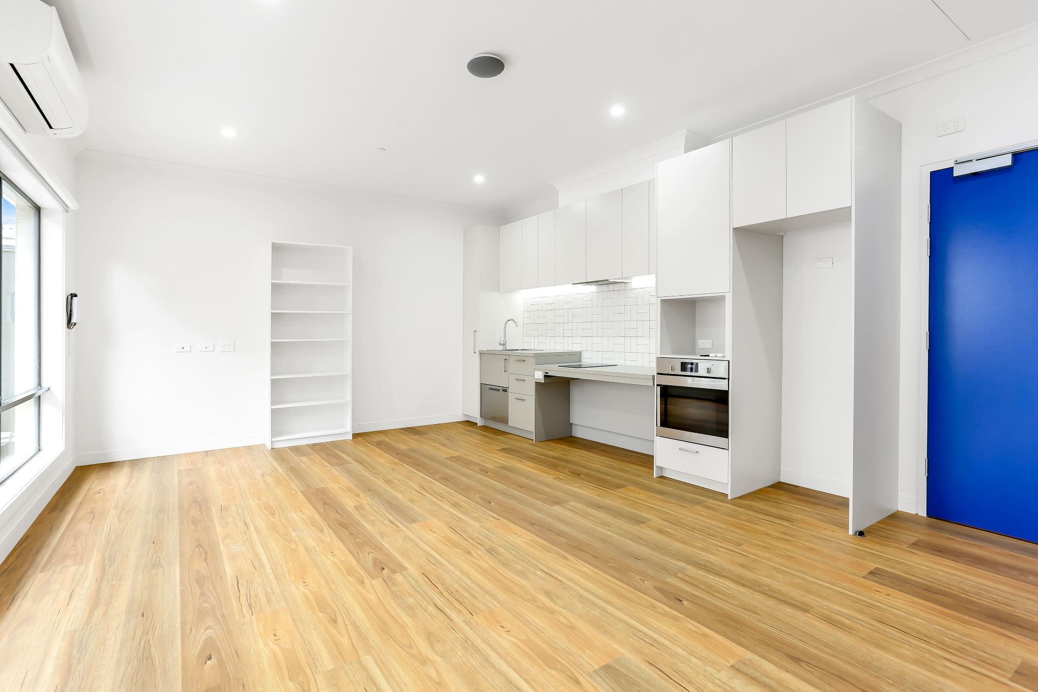 12 Bruce_St_Dandenong_kitchen and living