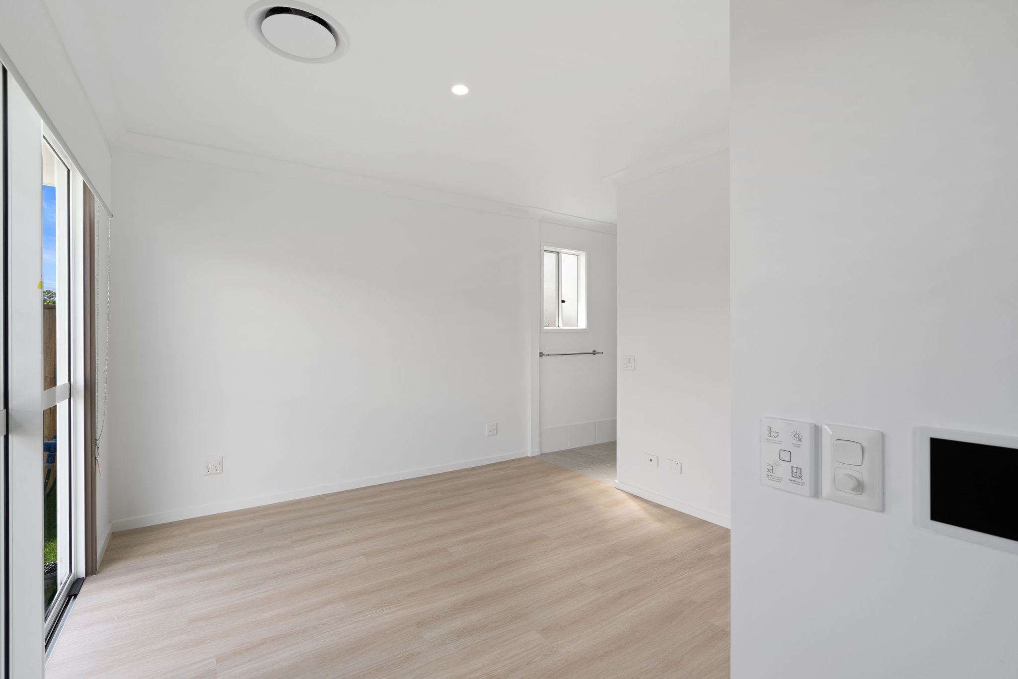 006 Open2view_ID937307-15_Speargrass_Dr_Logan_Village