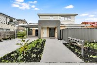 12 Bruce_St_Dandenong_facade