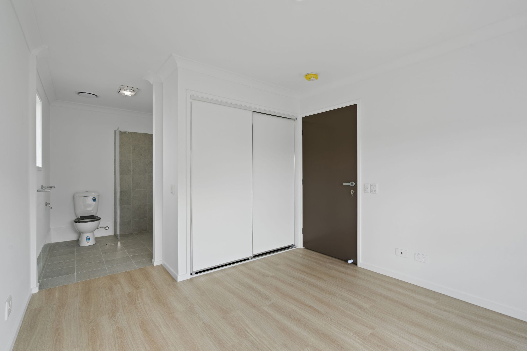 013 Open2view_ID937307-15_Speargrass_Dr_Logan_Village