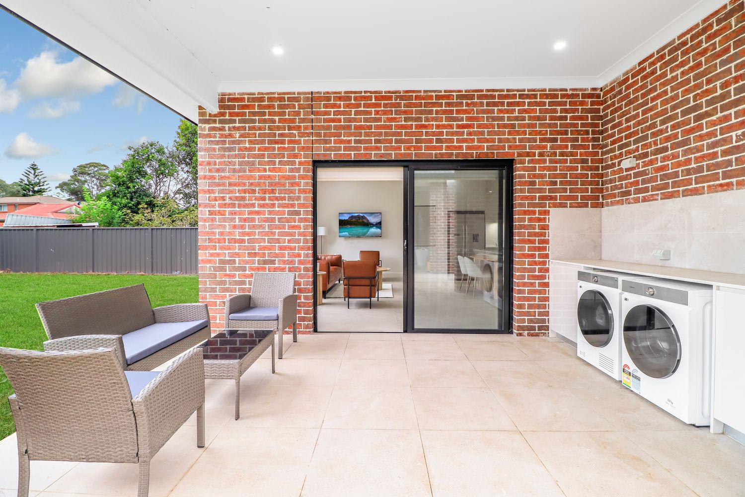 Copy of N2 Media  23 of 40)