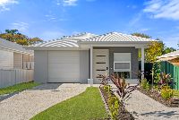 003 Open2view_ID965912-13_Wisteria_Court