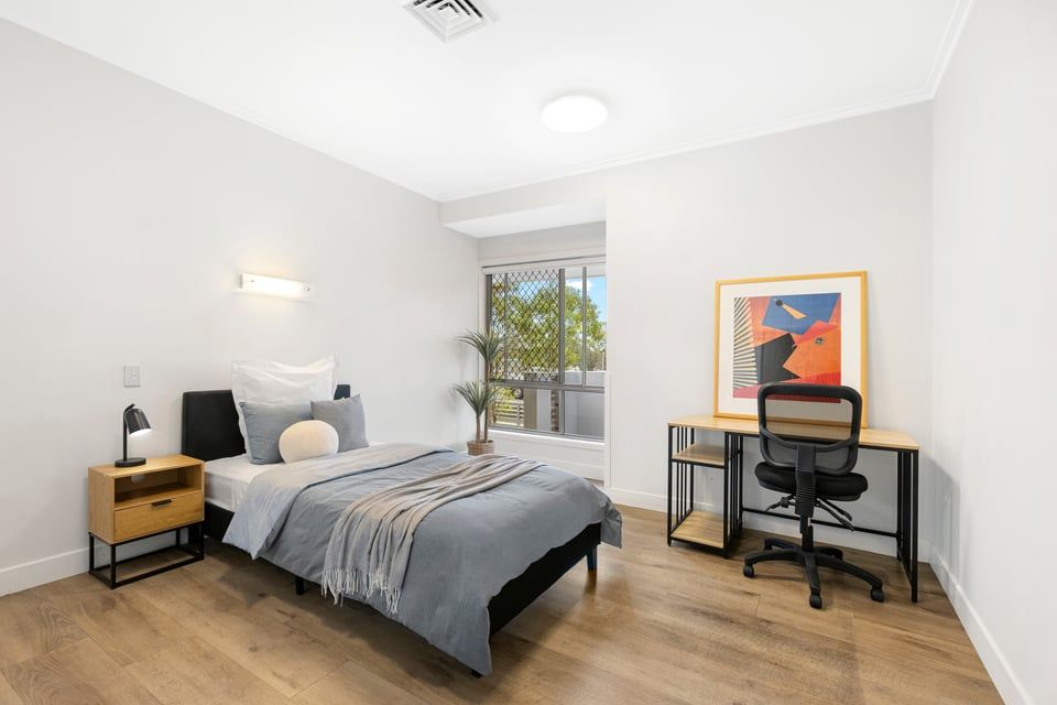 Sunnyfield 14 8.25 - 010