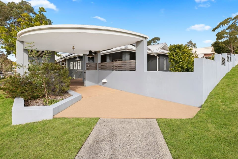 Sunnyfield 14 8.25 - 001