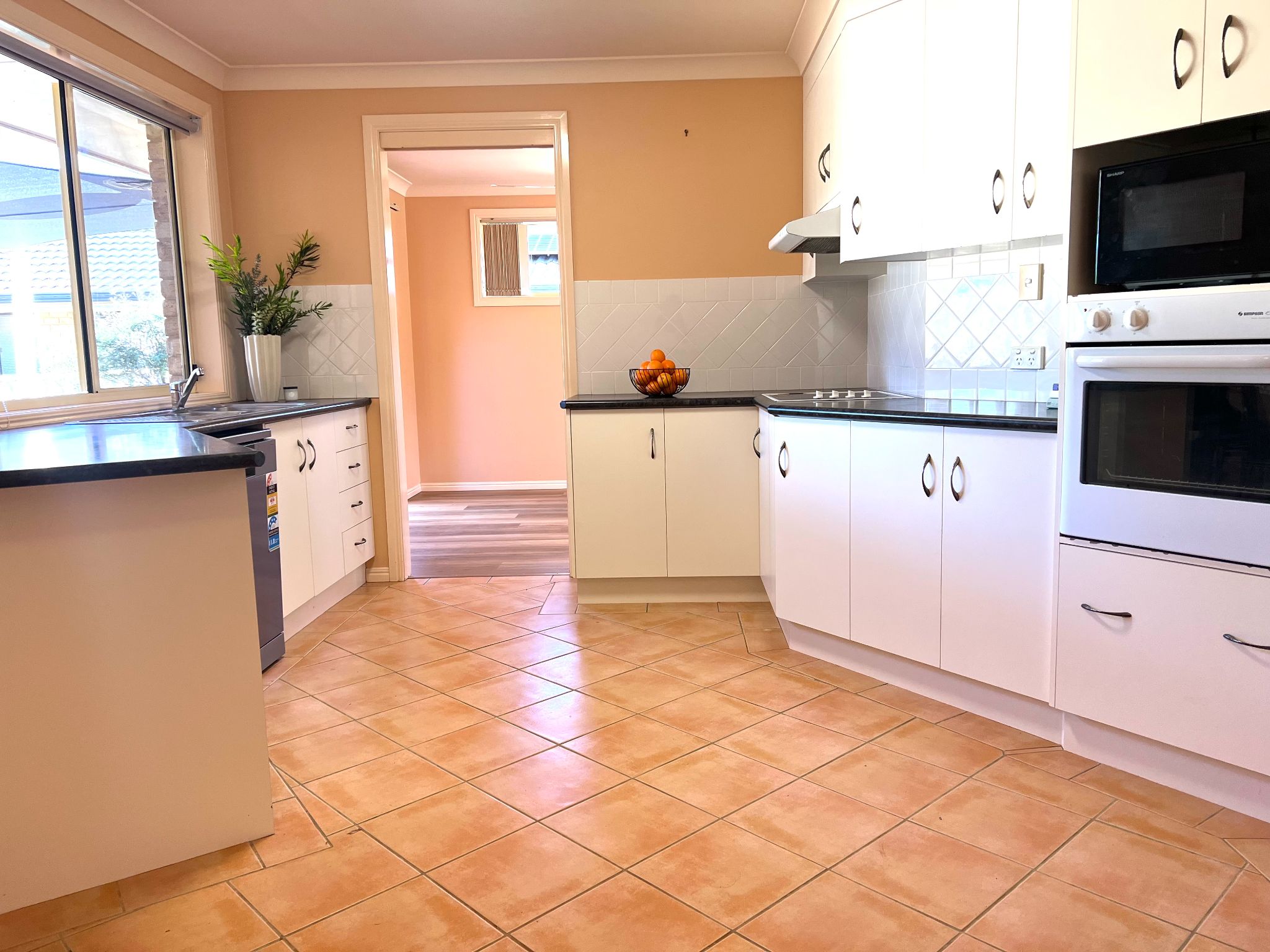 10414B7C A2E5-4117-9387-04B68C9F5D23