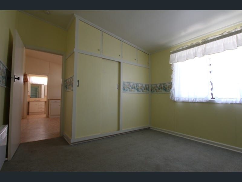5kingdingeebedroom