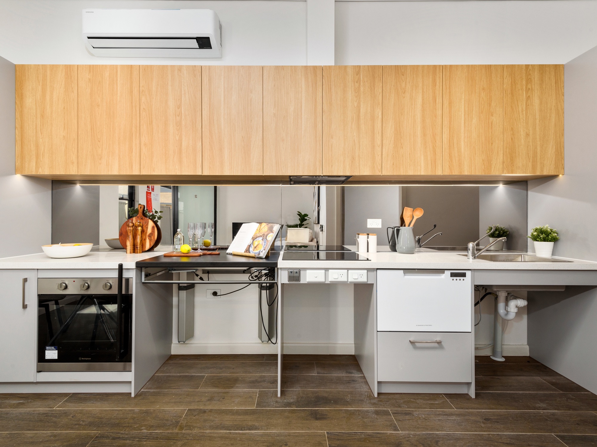 018 Open2view_ID797306-78_Newton_Road