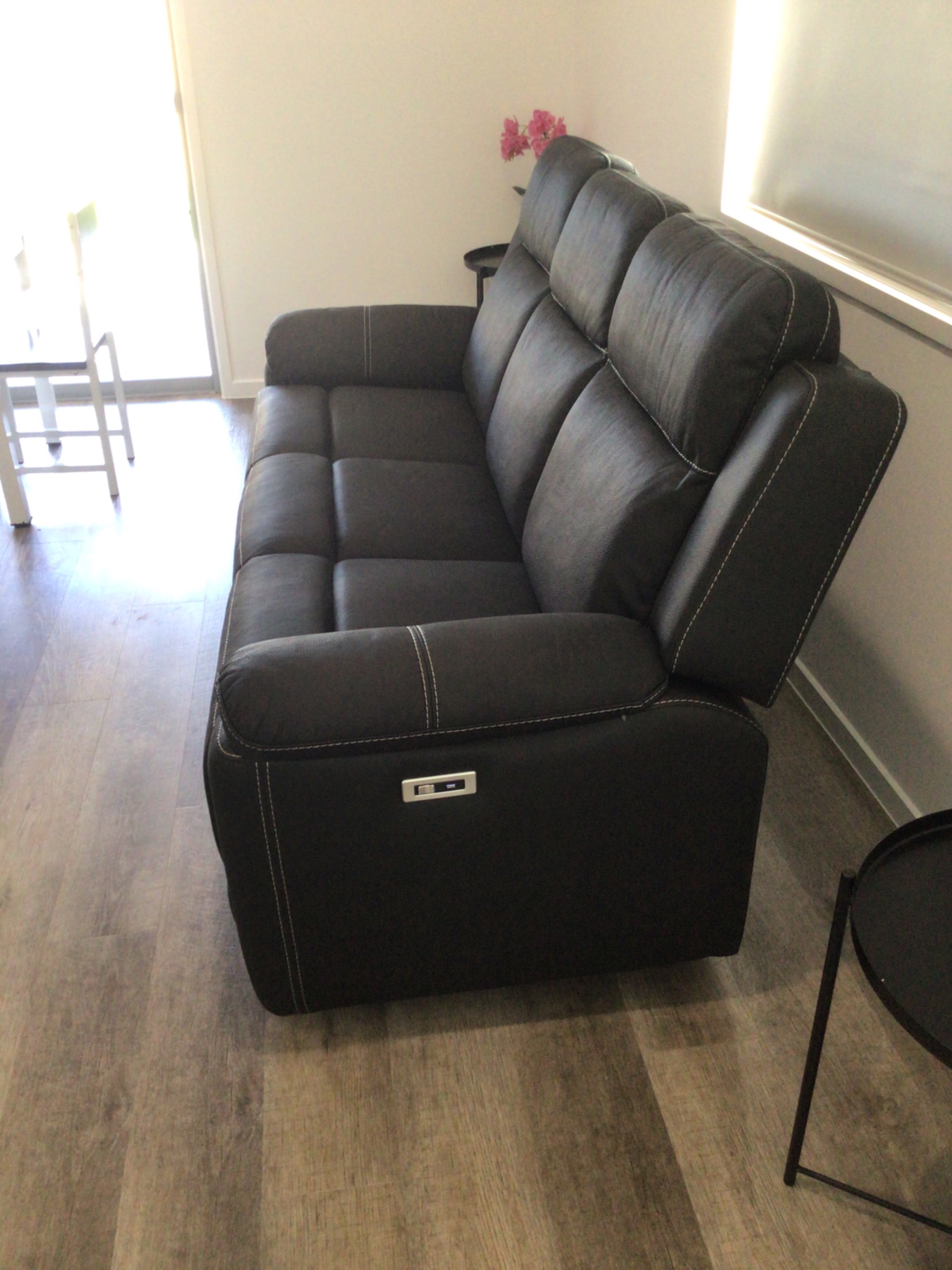 14B1A9AD 8607-486E-B73F-727B5F0AC825