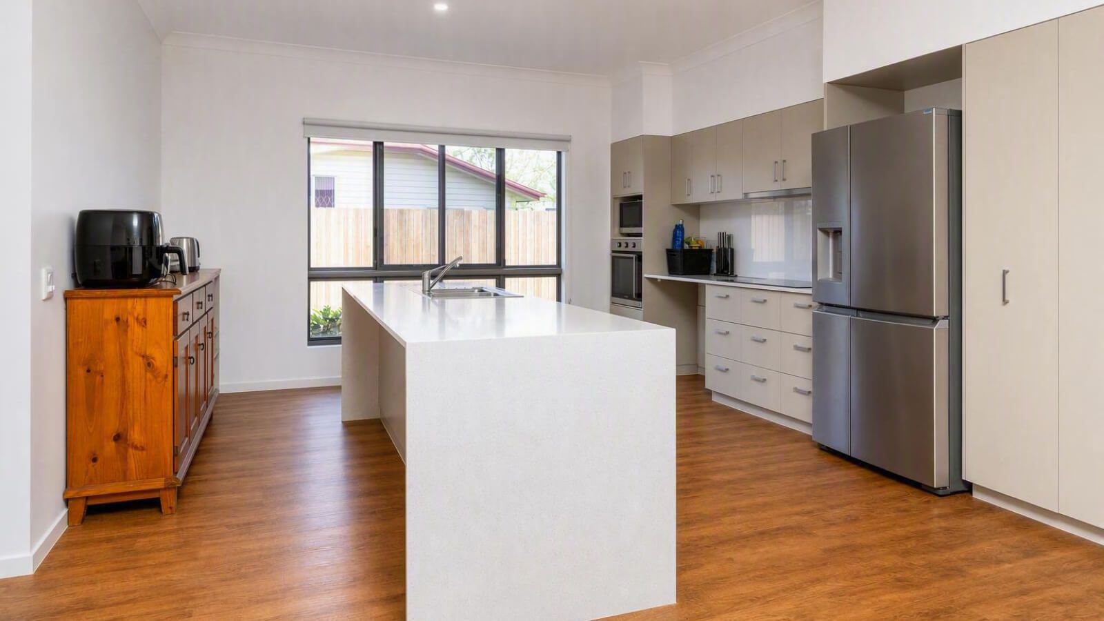 south mackay_dax40619p_accommodation-02-l