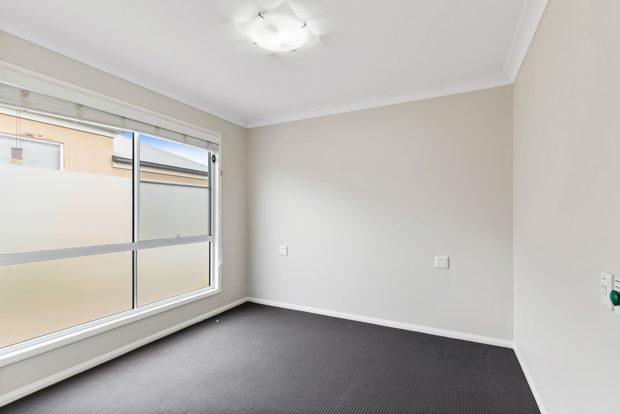 Unit 2  11 Cardamon Cr_ Glenvale _17 of 35__1665420395