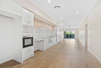 PROFESSIONAL PHOTO   LOW RES 7