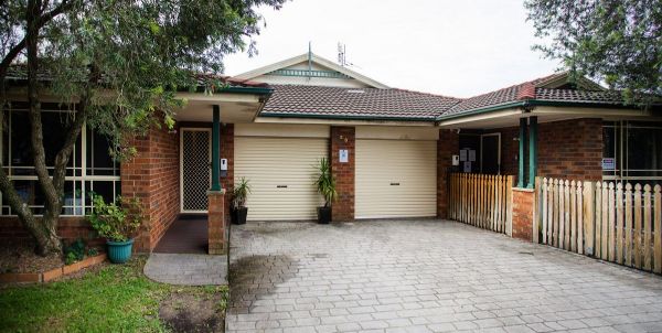 SIL024 LR-Kanwal-front of Duplexes-8853