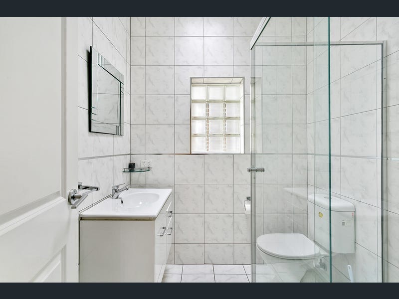 30 Mattner Avenue Glenelg    Bathroom