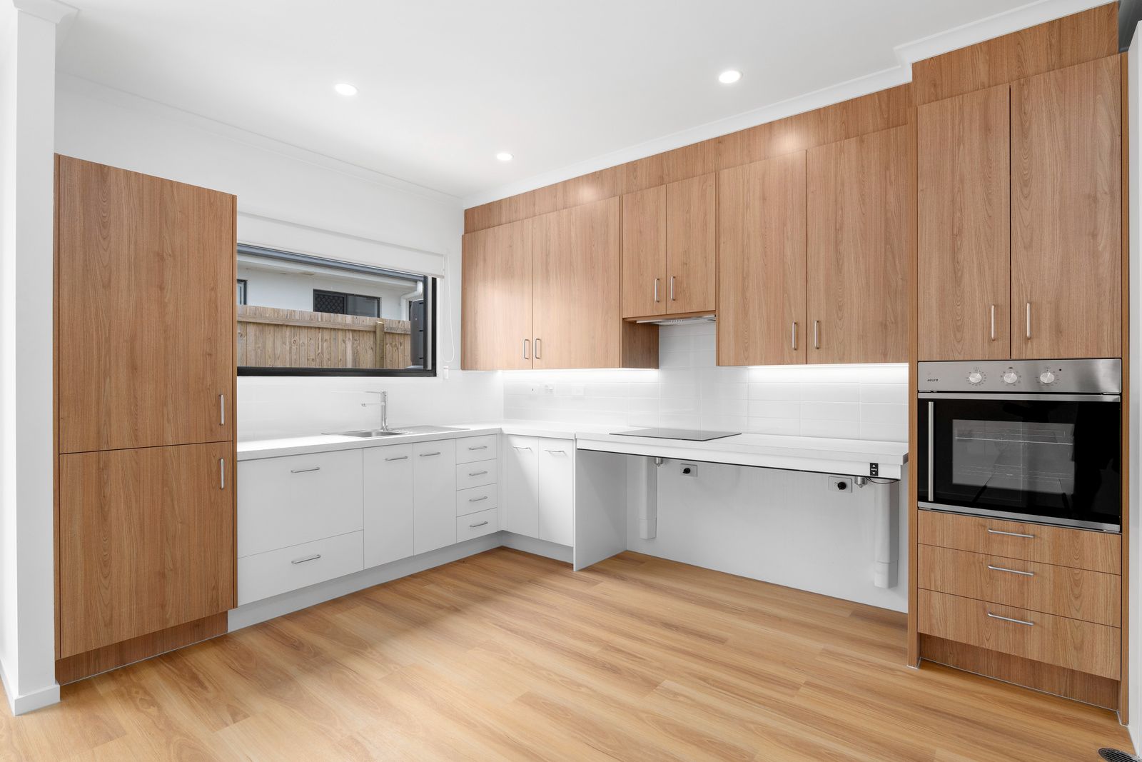 002 Open2view_ID1002398-61__Beck_Street