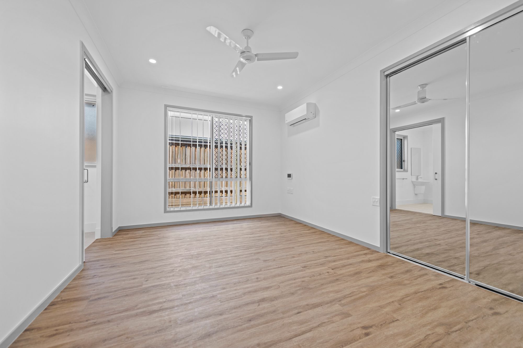 014    ROLLEY PHOTO MEDIA  -24122024