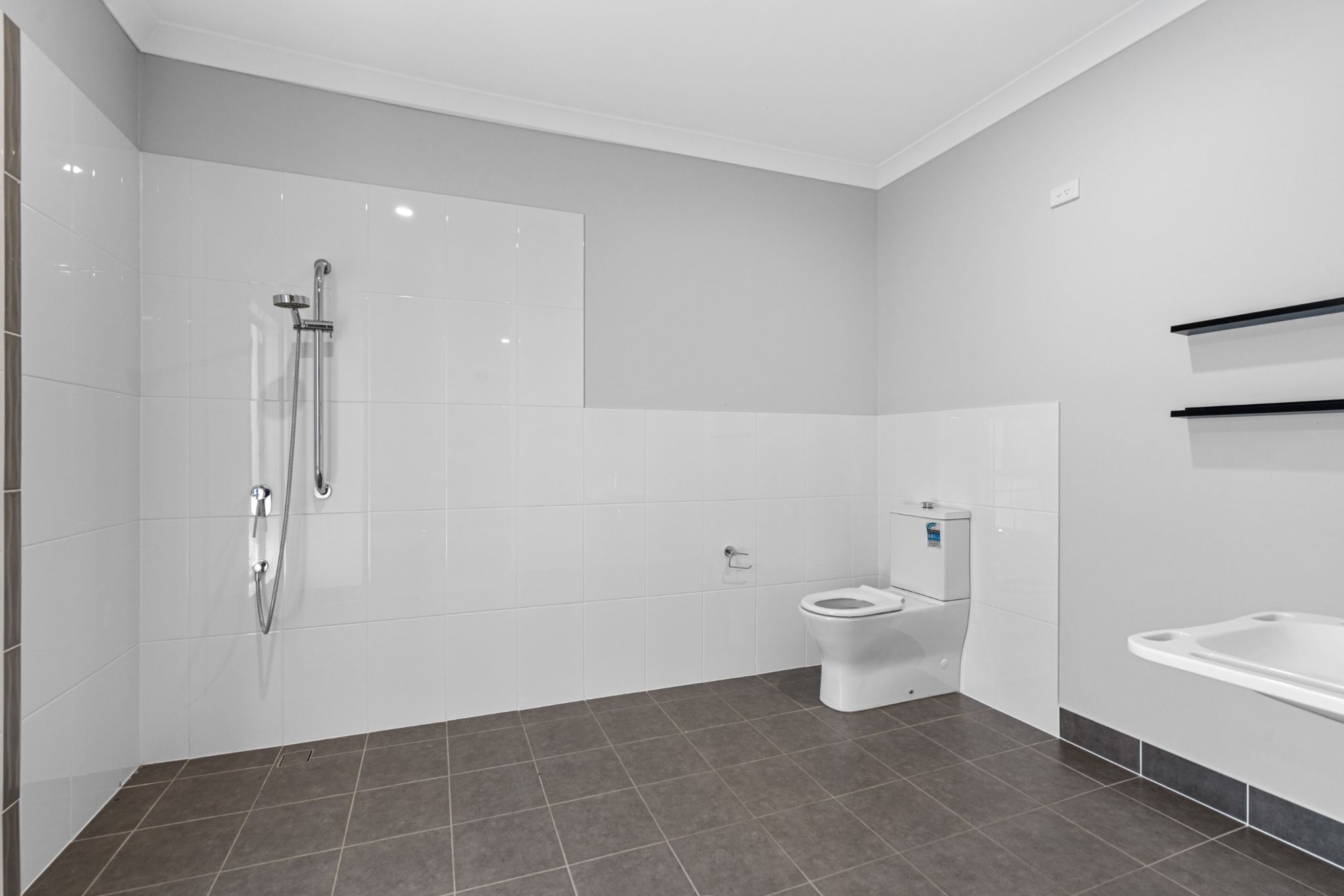 online image-compressor_006_Open2view_ID992771-28B_Lusitania_St__Newtown